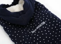 51 Degrees North Hondentrui Snow Much Fun 7 51 Degrees North Hondentrui Snow Much Fun -Dieren Serie Winkel 51DN Christmas Sweater Blue Snowmuchfun 28cm 51SCHSW23 5420065831640 Detail1